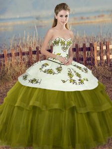 Largo del piso romántico verde oliva dulce 16 vestidos sin mangas bordado y bowknot