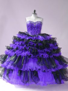 Organza negra y púrpura de alta calidad con cordones hasta 15 vestidos de quinceañera sin mangas hasta el suelo con cuentas y capas con volantes