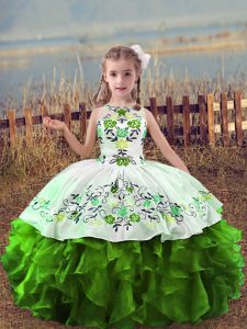 La organza sin mangas verde ata para arriba la ropa formal de los niños para el banquete de boda