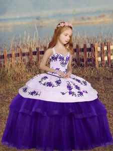 Bordado de chicas vestidos de concurso berenjena púrpura cremallera lateral sin mangas piso longitud