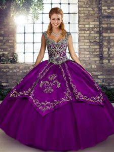 Largo sin mangas de largo largo hasta el suelo con cordones dulce 16 vestido de quinceañera en púrpura con abalorios y bordado
