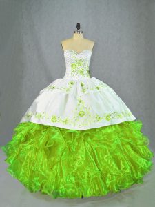 Atractivo vestido de novia de color verde con cuentas y bordado de quinceañera sin mangas con cordones