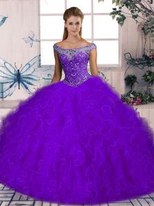 La mejor venta fuera del hombro vestidos de fiesta de membrillo sin mangas con trenza y volantes de color púrpura