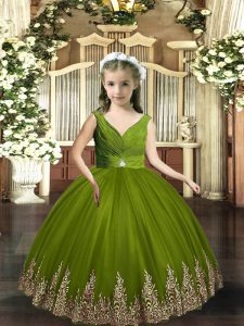 Verde oliva sin espalda con cuello en v bordado niña vestidos de desfile de tul sin mangas