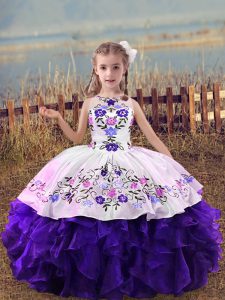 Vestidos de gala de moda púrpura organza sin mangas bordado y volantes hasta el suelo con cordones hasta las niñas