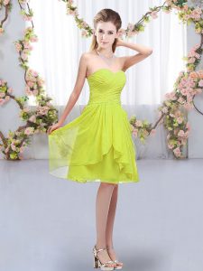 Cómoda novia sin mangas de quinceañera vestidos largos hasta la rodilla con volantes y fruncidos gasa verde amarillo