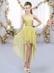 Precioso vestido de gas amarillo con cordones sin mangas alto bajo quinceañera vestido de honor rebordear