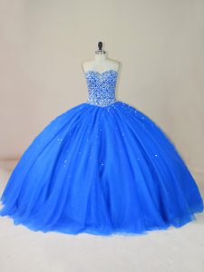 Vestido de quinceañera azul brillante sin mangas hasta el piso brillante vestido sin mangas con cordones