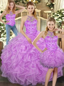 Fabuloso sin mangas hasta el suelo con cordones vestido de fiesta en color lila con abalorios y volantes