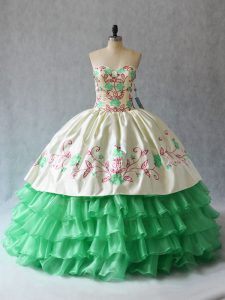 Vestido de fiesta verde manzana vestido de fiesta dulce 16 y quinceañera con bordados y capas con volantes cariño sin mangas con cordones