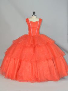 Abalorios y volantes capas vestido de fiesta vestido de fiesta naranja rojo con cordones hasta el suelo sin mangas