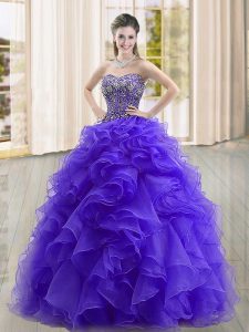 Organza púrpura con cordones vestido de fiesta vestido de fiesta sin mangas hasta el suelo abalorios y volantes