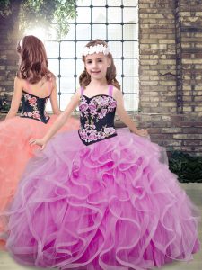 Palabra de longitud lila vestidos de desfile para niñas de tul sin mangas bordados y volantes