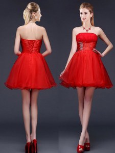 Bastante rojo ata para arriba el vestido del dama del quinceanera que rebordea y arruga y cinturón sin mangas mini longitud