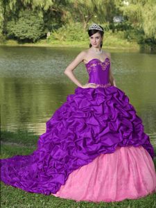 Y Pick-ups Púrpura Cepillo Tren Exquisito Style para 2015 Vestido De Quinceañera