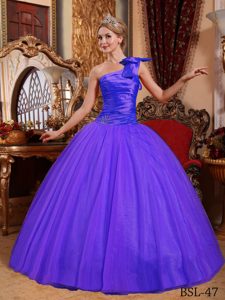 Púrpura Vestido De Fiesta Un Sólo Hombro Hasta El Suelo Tul Bordado Vestido De Quinceañera
