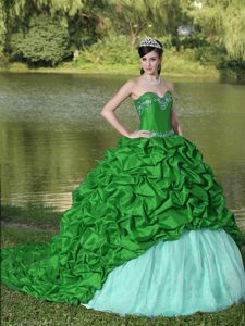 Y Pick-ups Verde Cepillo Tren Exquisito Style para 2015 Vestido De Quinceañera