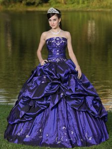 Custom Size Estrapless Vestido De Quinceañera Beaded Decorate Con Púrpura