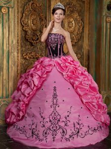 Rosa Rosa Vestido De Fiesta Estrapless Hasta El Suelo Bordado Tafetán Vestido De Quinceañera