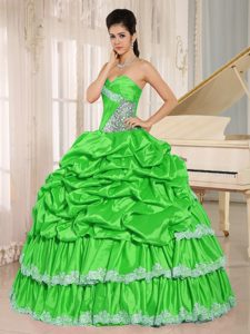 2015 Verde De La Primavera Beaded Y Pick-ups Vestido De Quinceañera para Por Encargo