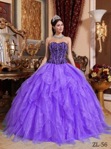 Púrpura Vestido De Fiesta Dulceheart Hasta El Suelo Organdí Bordado Con Bordado Vestido De Quinceañera