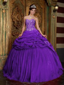 Púrpura Vestido De Fiesta Dulceheart Hasta El Suelo Tafetán Bordado Y Vestido De Quinceañera