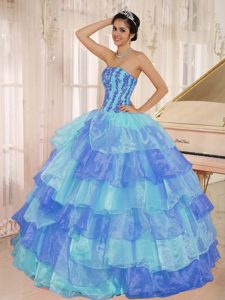 Ruflfled Layers Y Decorate Up Bodice para Azule Vestido De Quinceañera Customize