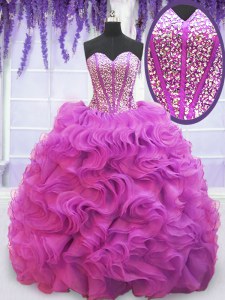 Vestido de quinceañera de encargo ajustable de la púrpura 15 del tren del cepillo del organza del cepillo sin mangas y volantes