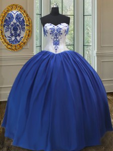 El tafetán azul real hermoso ata para arriba el bordado sin mangas del vestido del quinceanera de la longitud del piso del amor