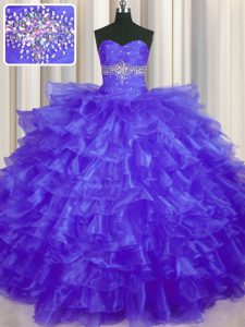 Púrpura dramático ata para arriba el vestido del quinceanera que rebordea y las capas rizadas longitud sin mangas del piso