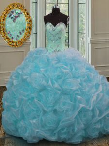 Los vestidos de bola azules sin mangas organza del tren del barrido del organza atan para arriba el rebordear y el vestido de quinceanera de las selecciones
