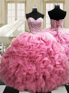 Los vestidos de quinceanera de la rosa del color de rosa del amor sin mangas de la longitud del piso del organza del amor ata para arriba