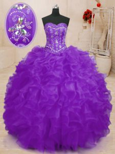 Los vestidos de bola los vestidos de bola del membrillo la longitud sin mangas del piso del organza del amor de la púrpura atan para arriba