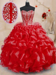Vestido de quinceañera de los vestidos de bola adorables de la longitud del piso sin mangas del organza del amor del cordón rojo para arriba