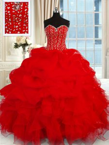 Organza rojo vino hasta el vestido de quinceañera sin mangas de longitud del piso rebordear y volantes