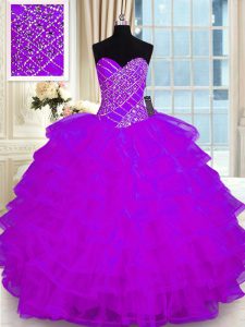 Los vestidos de bola púrpuras que rebordean y rizaron las capas dulce 16 vestidos atan para arriba la longitud sin mangas del piso del organza