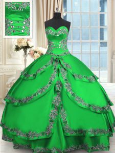 Sumptuoso suelo longitud verde dulce 16 vestidos de tafetán sin mangas rebordear y bordado y capas de rizado