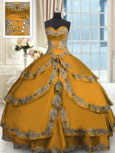 Piso de longitud de oro dulce 16 vestidos de tafetán sin mangas rebordear y bordado y capas de rizado