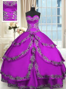 Fancy púrpura sin mangas rebordear y bordado y rizado capas piso longitud 15 vestido quinceanera