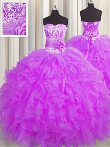 Los vestidos de bola púrpuras de la flor hechos a mano dinámicos organza el amor que rebordea sin mangas y las colmenas y la longitud hecha a mano del piso de la flor atan para arriba el vestido de quinceanera