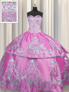 Los vestidos de bola de la longitud del piso del bordado sin mangas del vestido del quinceanera de la lila atan para arriba