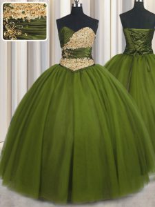 Bastante verde oliva atan para arriba los vestidos de bola del membrillo que rebordean y ruching y la longitud sin mangas del piso de la correa