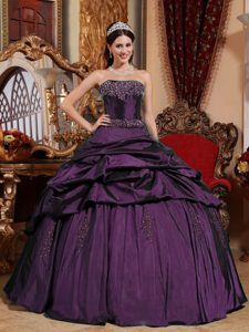 Púrpura Oscuro Vestido De Fiesta Estrapless Hasta El Suelo Tafetán Bordado Vestido De Quinceañera
