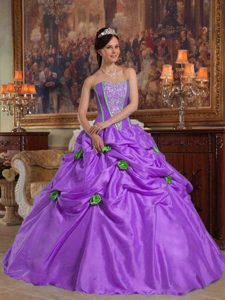 Púrpura Vestido De Fiesta Estrapless Hasta El Suelo Tafetán Bordado Y 3D Flores Vestido De Quinceañera