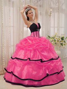 Caliente Rosa Y Negro Vestido De Fiesta Estrapless Hasta El Suelo Satén Y Organdí Bordado Vestido De Quinceañera