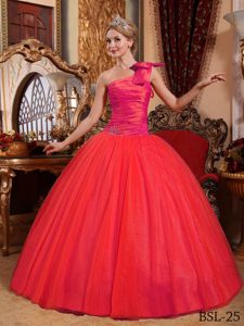 Rojo Coral Vestido De Fiesta Un Sólo Hombro Hasta El Suelo Tul Bordado Vestido De Quinceañera