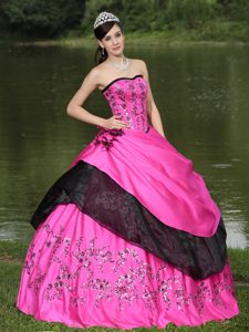 Caliente Rosa para 2015 Vestido De Quinceañera Flor Hecha A Manos Con Emdroidery