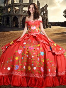 Romántico fuera de la longitud sin mangas del piso del tafetán del hombro atan para arriba el vestido de quinceanera en rojo con el bordado y el bowknot