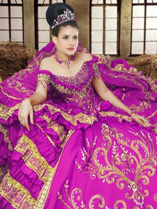 De los vestidos púrpuras de los vestidos de bola del bordado 15 del vestido del quinceanera atan para arriba longitud sin mangas del piso del satén