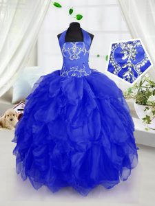 Los vestidos de bola del azul real halter la longitud sin mangas del piso del organza sin mangas atan para arriba los appliques y las colmenas los vestidos del desfile de la niña